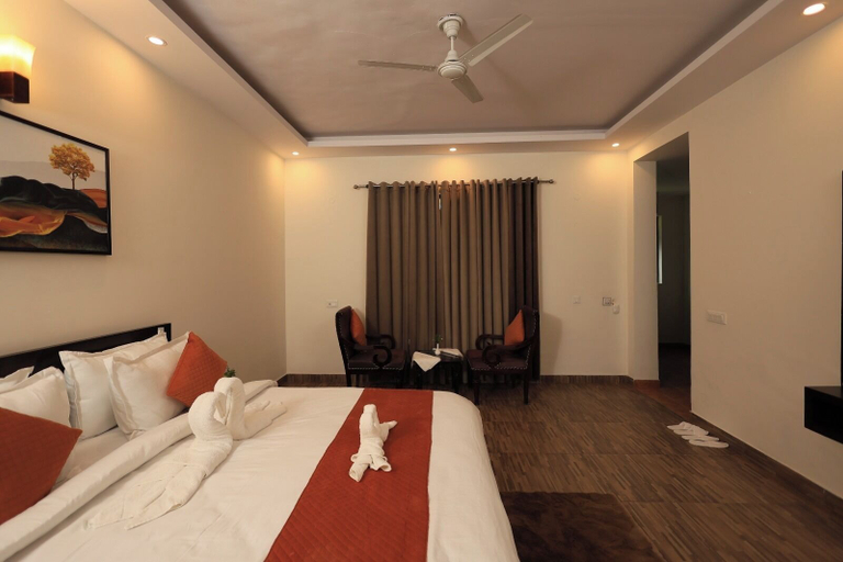 Bedroom 3, Chiraiya Resort and Hotels, Nainital