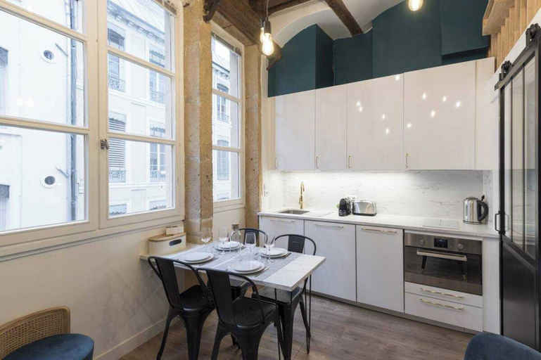 Private kitchen 4, Dify Quatre Chapeaux - City Center, Rhône