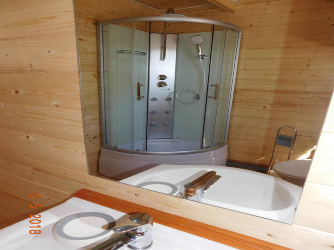 Bathroom 2, Wooden House in Karsibor near Baltic Beaches, Świnoujście