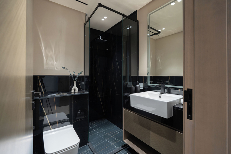 Bathroom, Spacious 2BR Canal View - Heart of B Bay, Dubai