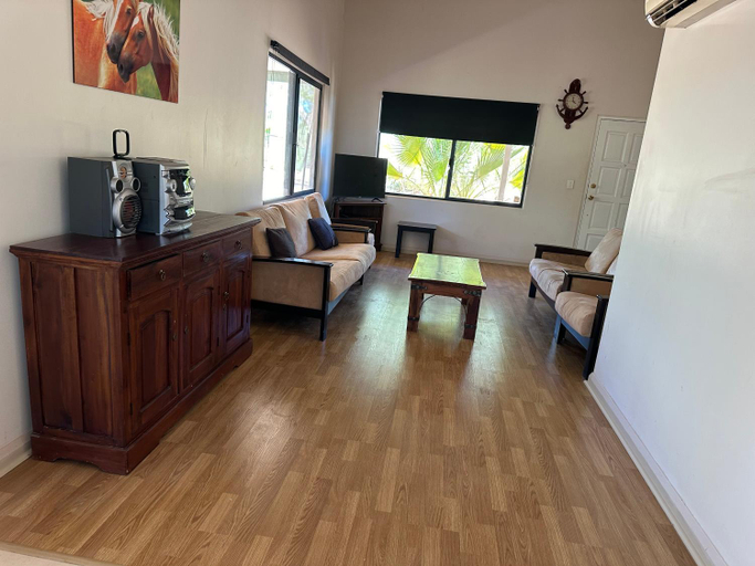 Others 5, the Ningaloo breeze villa 2/10, Exmouth