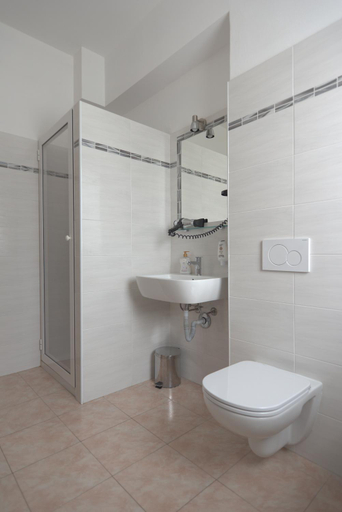 Bathroom 2, Hotel Pone, Milano