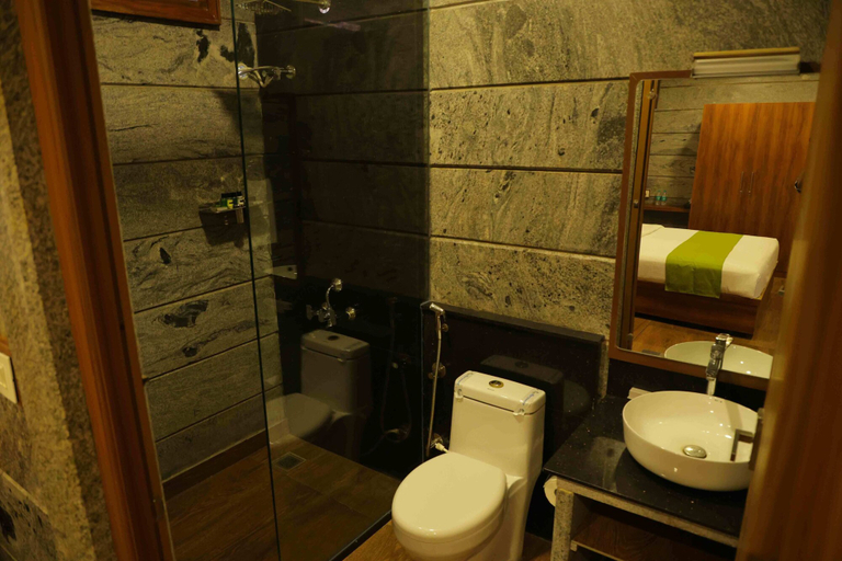 Bathroom 4, HORTUS MALABARICUS RESORT, Thrissur