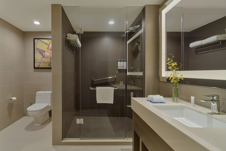 Bathroom 5, Hyatt House Shenzhen Airport, Shenzhen