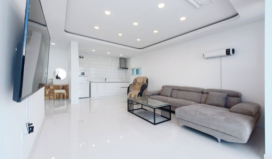 Others 5, Exit Full Villa, Yeongdeok