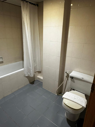 Bathroom 4, Garden Paradise Pattaya, Pattaya