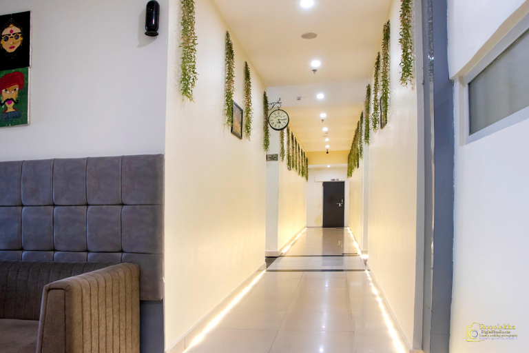 Public Area 2, Hotel Tridev Grand, Varanasi