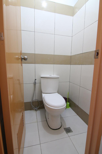 Bathroom 5, Garden Village Resort, Moalboal