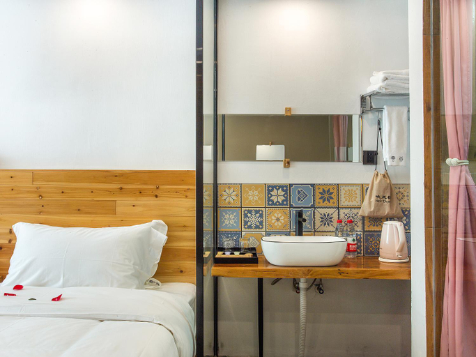 Bedroom 2, Cloudy Warm Hotel - Huangshan Scenic Area Transfer Center Branch, Huangshan