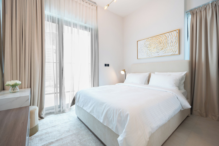Bedroom 4, Luxurious 2-BR Oasis Steps Burj Khalifa, Dubai