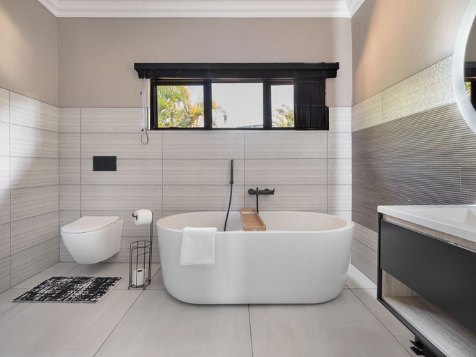 Bathroom 4, One on Chelsea, eThekwini