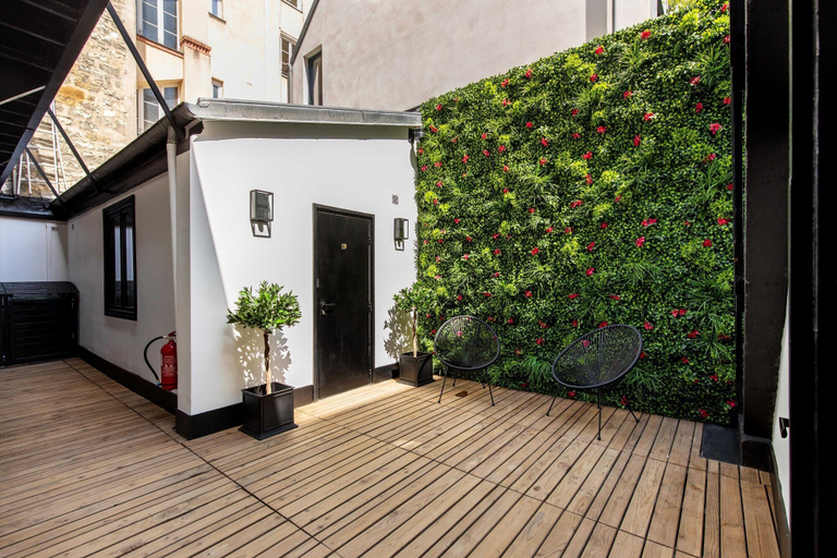 Terrace/patio, Cosy Bedroom - Tour Eiffel / Champs de Mars 9A, Paris