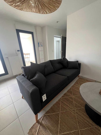 Living area 5, Elegant Appt - 2bdr/6p - Near Paris & La Defense, Hauts-de-Seine