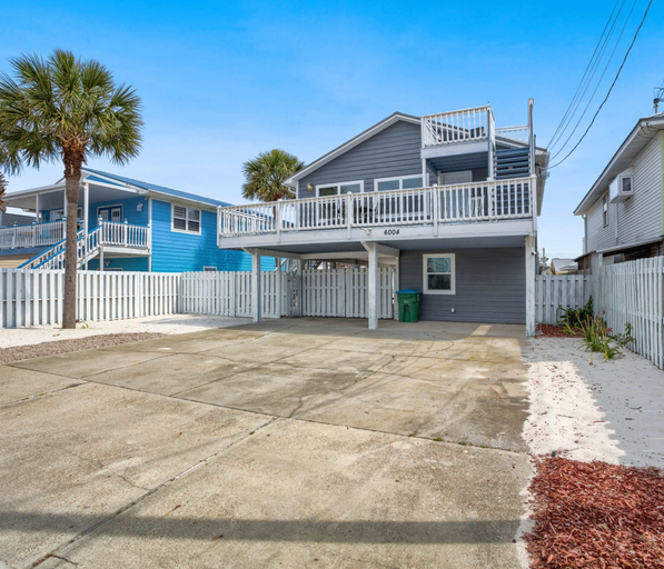 Others 5, Beach Time Cozy Retreat Steps From the Gulf, Bay