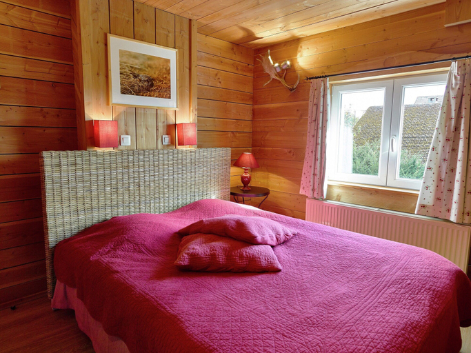 Others 3, Luxurious Holiday Home in Stoumont With Pool & Bar, Liège
