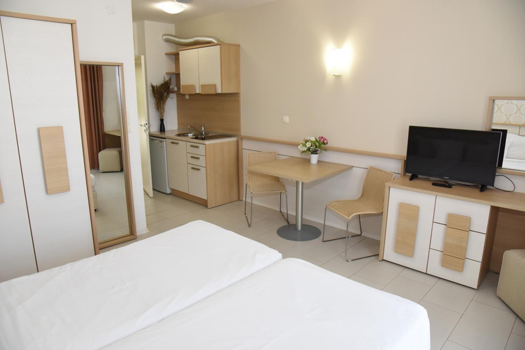 Bedroom 3, Hotel Paradise Garden, Sozopol