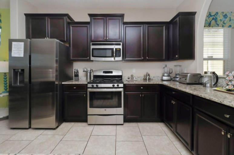 Private kitchen 4, Resort-Style Retreat At Solterra W/ Pool & Lazy River, Polk