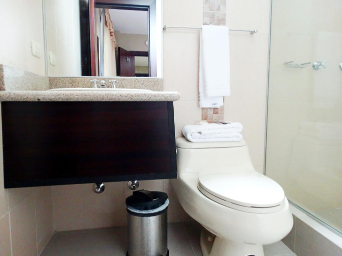 Bathroom 4, Hotel Marvento Suites, Salinas