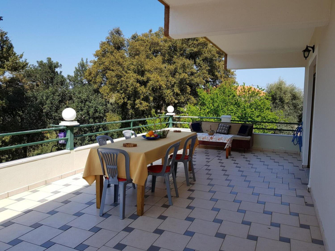 Others 2, Eftihia's Traditional House, Crete