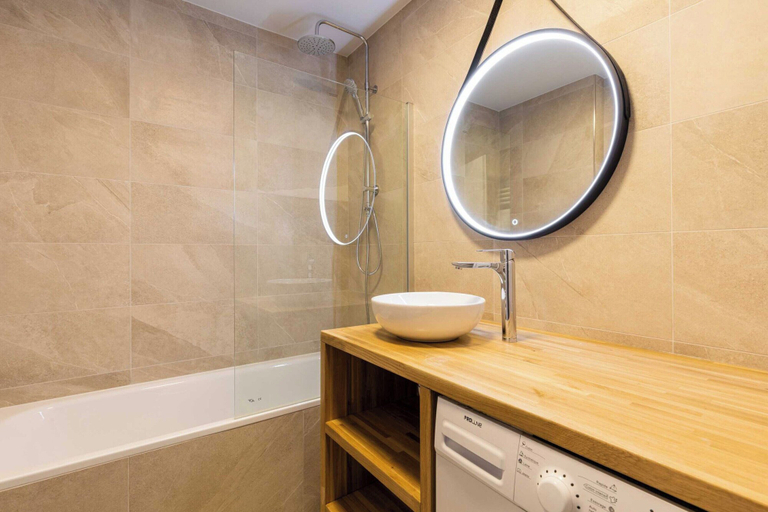 Bathroom 3, Dify Louis Blanc - Brotteaux, Rhône