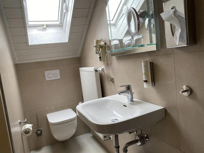 Bathroom, Hotel Lowen, Würzburg