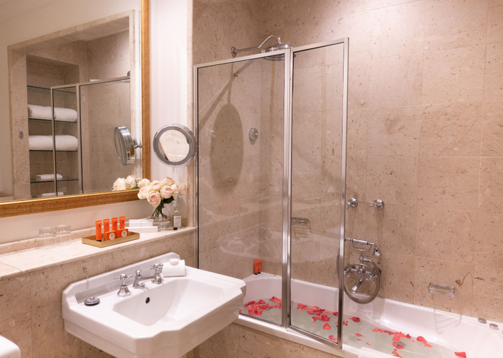 Bathroom 5, The Hotel Windsor, Melbourne