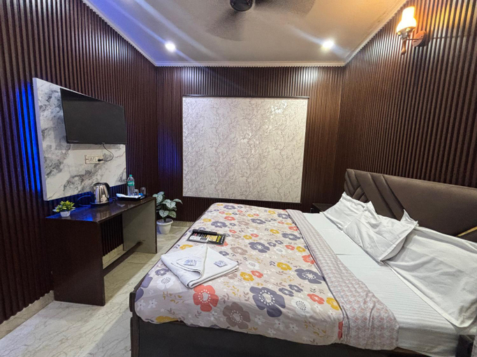 Bedroom 2, Hotel Nizamuddin Fab, Delhi