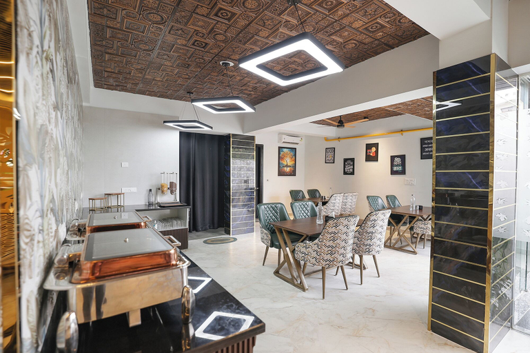 Food & Drinks 5, Fabhotel Inn Of Joy, Gautam Buddha Nagar
