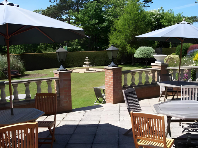 Food & Drinks 5, Sentry Mead Hotel, Isle of Wight