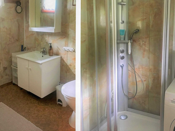 Bathroom, 8 Person Holiday Home in Kaldfarnes, Torsken