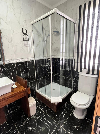 Bathroom 3, Hotel Estancia El Ovejero Patagonico, Última Esperanza