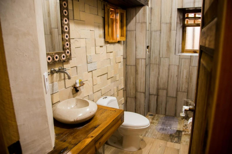 Bathroom 3, Hotel Casa de Gandhi, San Cristóbal de las Casas