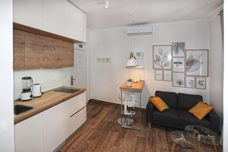Others 5, Apartments Tessera, Split
