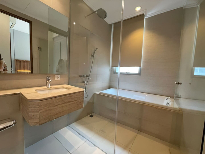 Bathroom 5, Premium Taman Anggrek Residences, West Jakarta