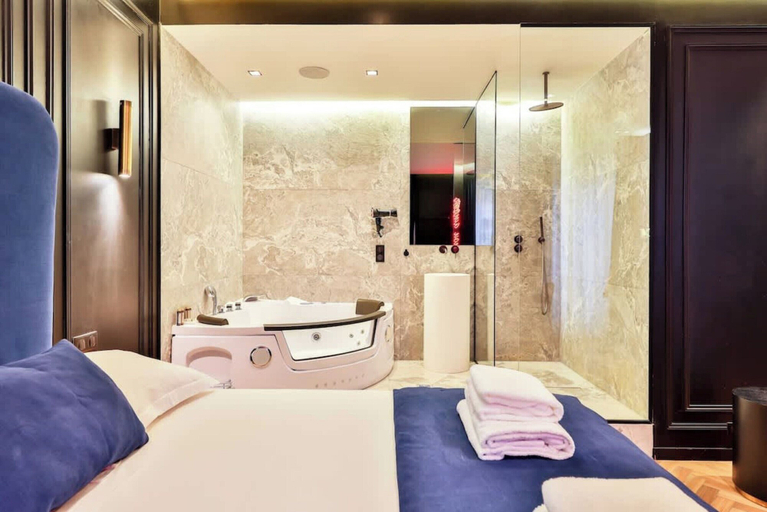 Bathroom 5, Wonderful Suite With AC Le Marais Beaubourg, Paris