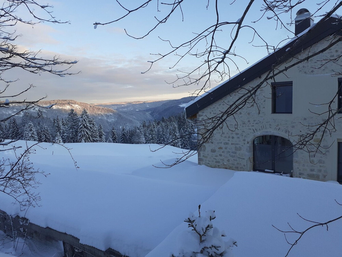 Room 3, Gite d Exception Avec vue Panoramique 4 Personnes, Jura