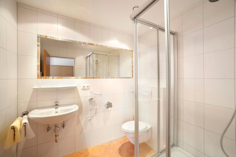 Bathroom, Hotel Luitpold, Unterallgäu
