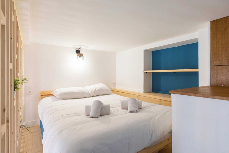 Room, Dify Joseph Bonnet - Croix Rousse, Rhône