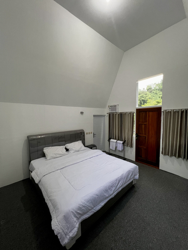 Bedroom 5, Lembah Bamboo, Bandung
