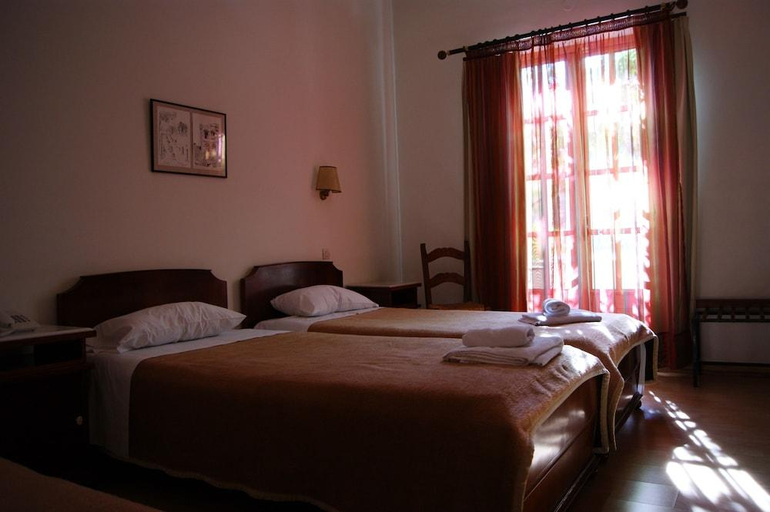Bedroom 3, Hotel Pelops, West Greece