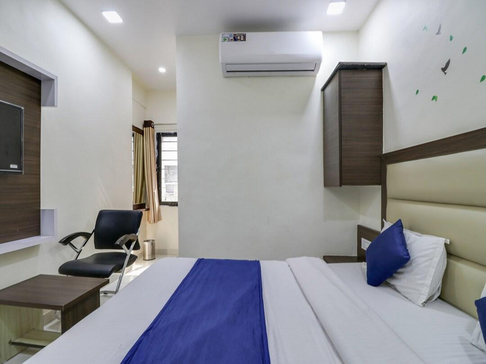 Bedroom 5, The Lake Palace, Ahmadabad