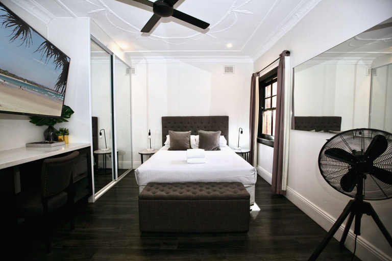 Room 4, Lux Quiet Apartment in Potts Point, Sydney