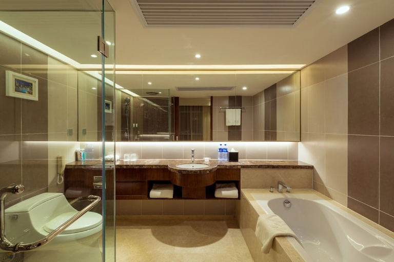 Bathroom 3, Grand Skylight Catic Hotel, Beijing