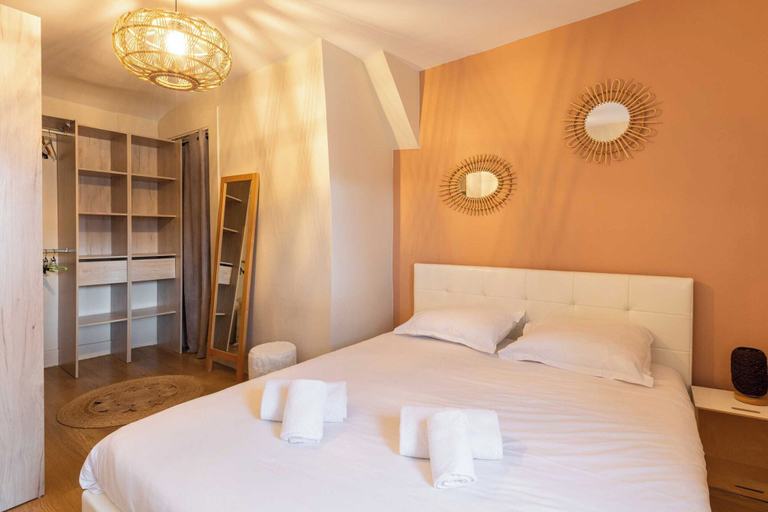 Room 5, Dify Grillet - Cordeliers, Rhône