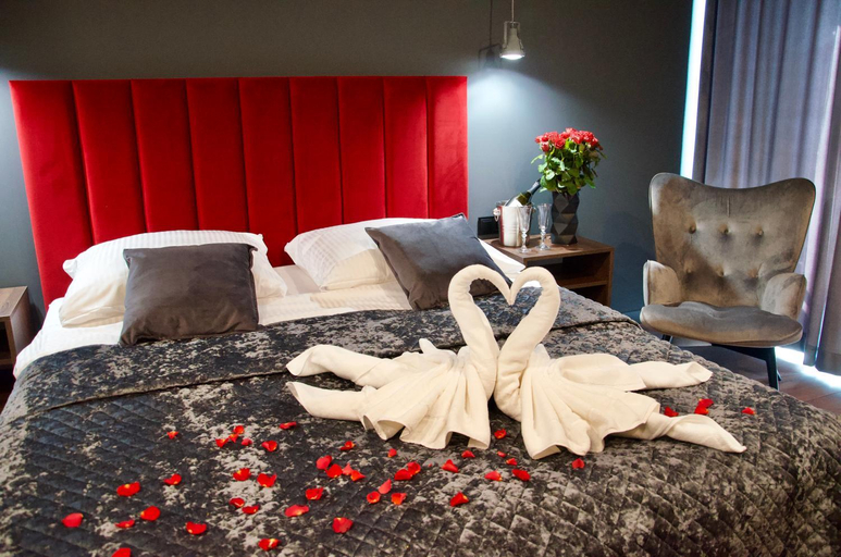 Bedroom 2, Aparts Hotel Radom, Radom City