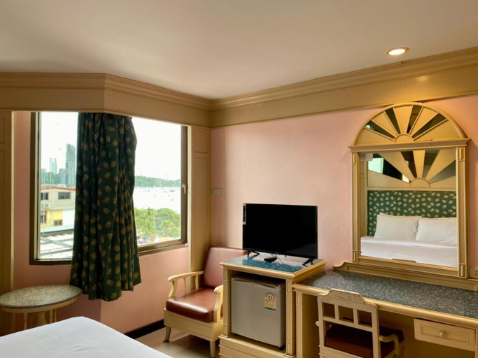 Bedroom, A.A. Pattaya Hotel, Pattaya