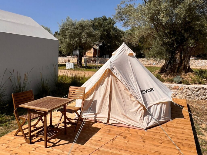 Others 5, Nirikos Camping, Ionian Islands