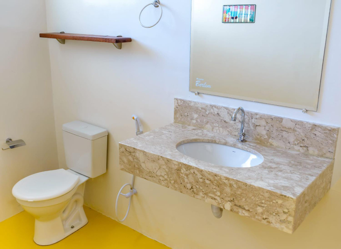 Bathroom 3, Recanto Berlin, Prado
