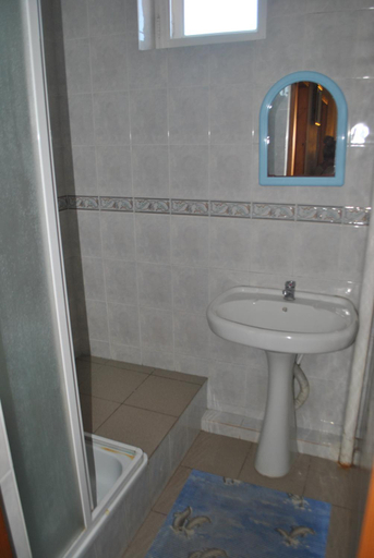 Bathroom 5, Hotel Silvia, Bilhorod-Dnistrovs'kyi