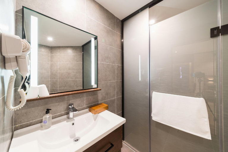 Bathroom 3, Hanting Hotel Wuhan Foxconn Technology Park, Wuhan